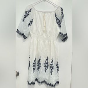 White dress with embroidered sleeves, size medium